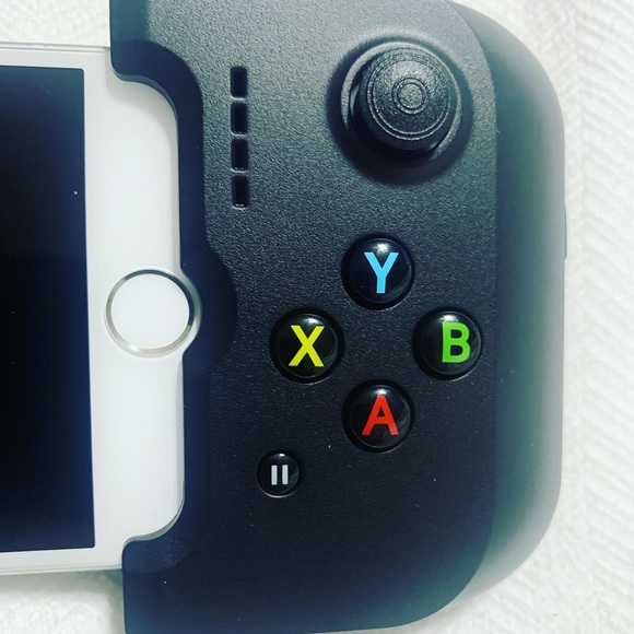 Gamevice Controller – GV156 Gamepad for iPhone - Picture 3 of 10